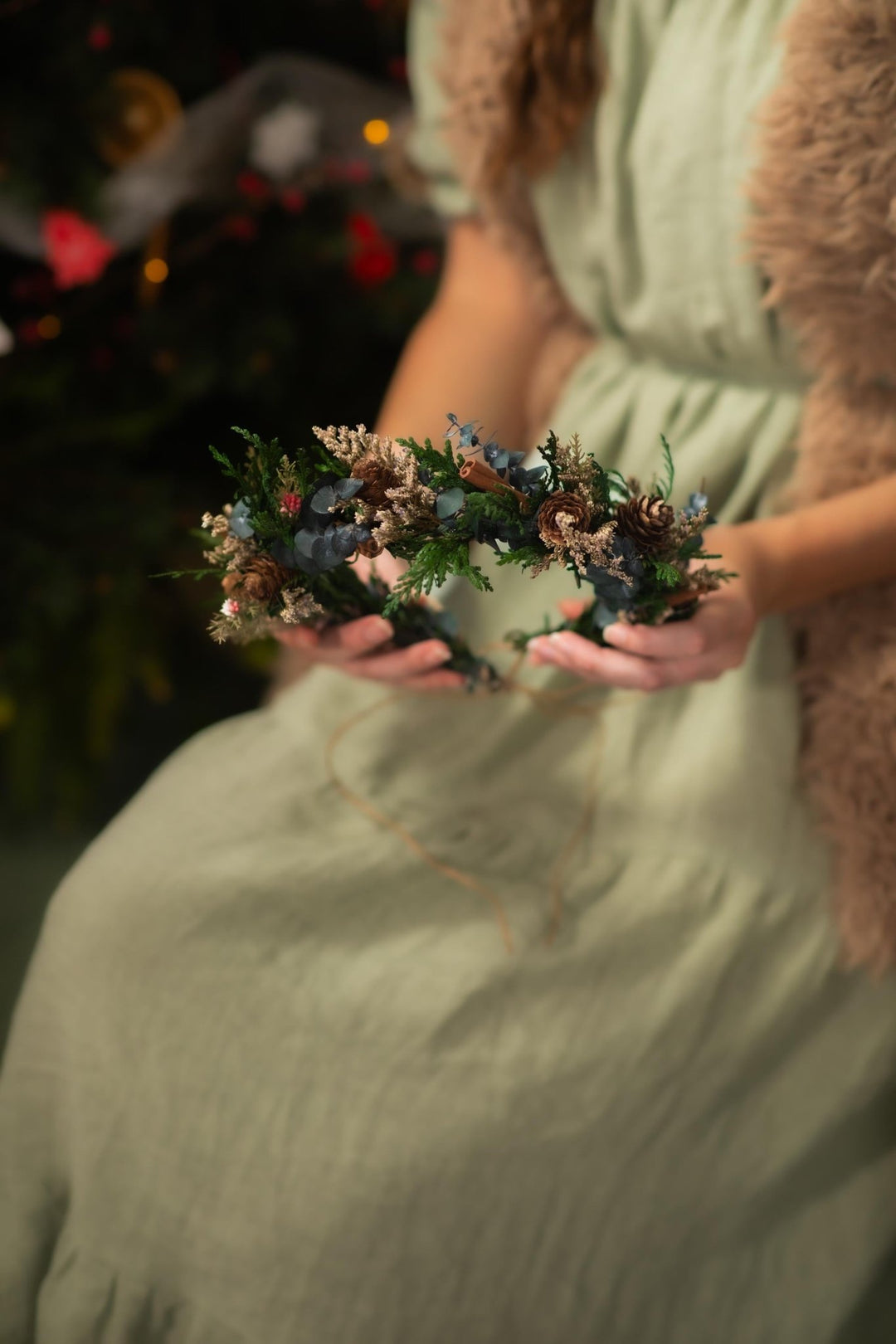Woodland Hair Wreath: Boho Winter Wedding Headpiece – handmade floral hair accessory by magaela