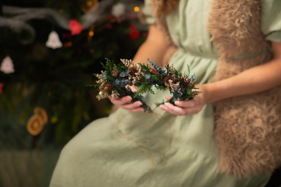 Woodland Hair Wreath: Boho Winter Wedding Headpiece – handmade floral hair accessory by magaela