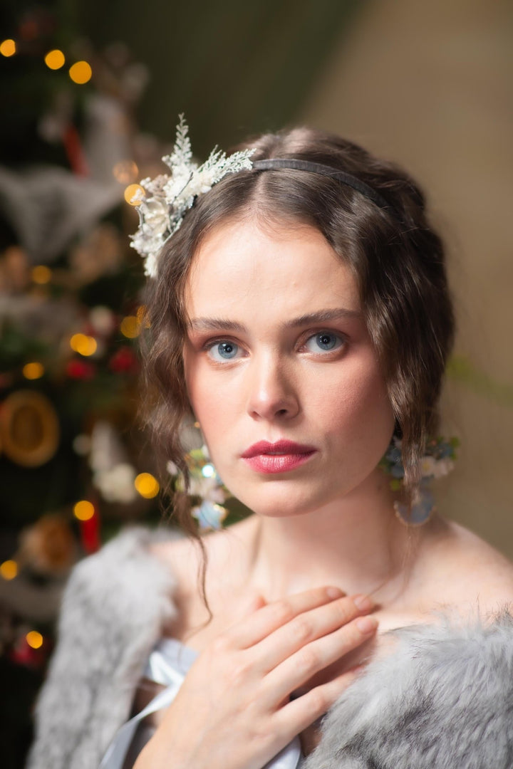 Silver Pine Cone Headband: Winter Christmas Party Headpiece – handmade floral hair accessory by magaela