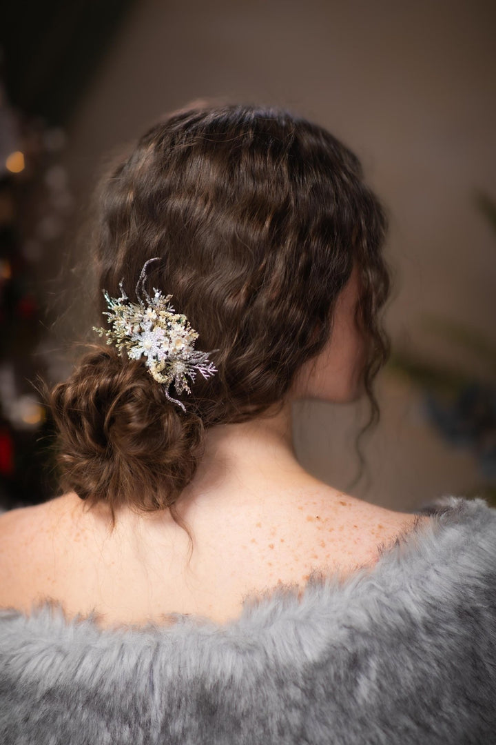 Winter Wedding Hair Comb & Pins: Glam Snowflake Bridal Hairstyle – handmade floral hair accessory by magaela