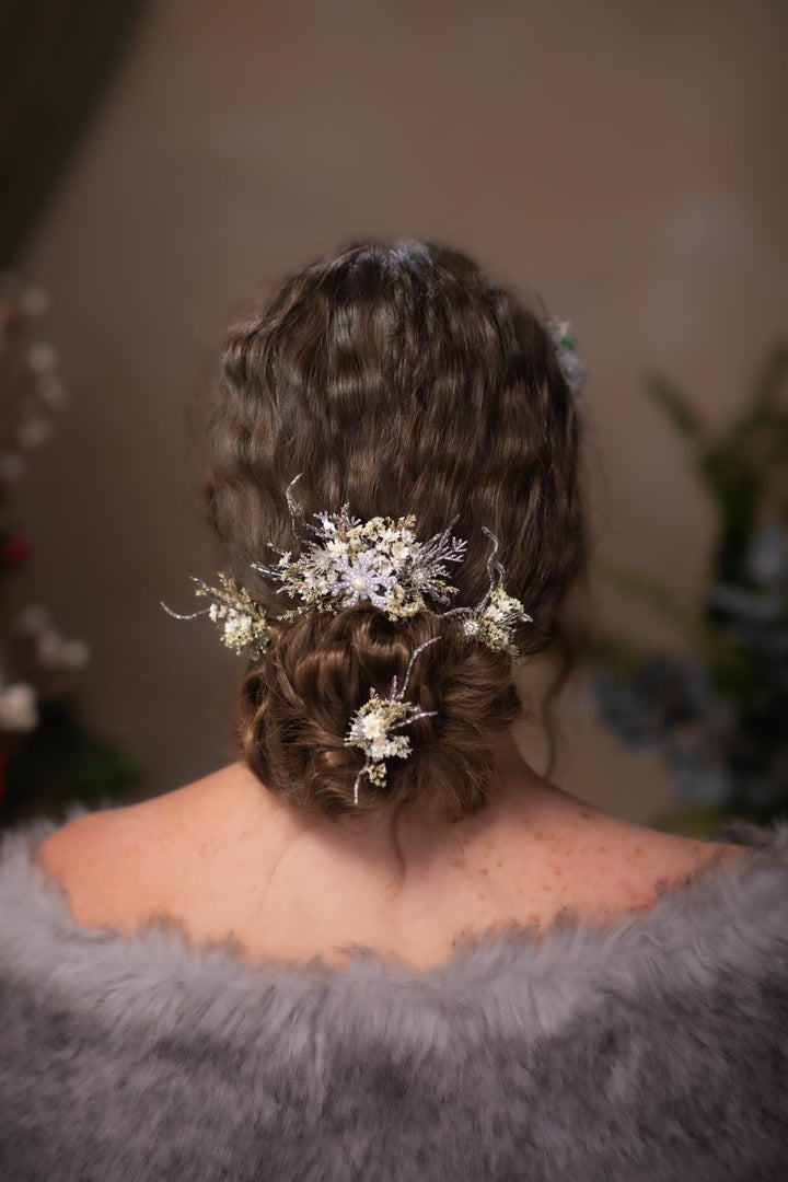 Winter Wedding Hair Comb & Pins: Glam Snowflake Bridal Hairstyle – handmade floral hair accessory by magaela