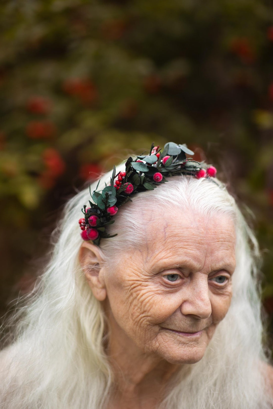 Red Berry Christmas Headband – Holiday Winter Berry Crown – handmade floral hair accessory by magaela