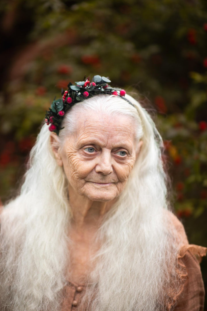 Red Berry Christmas Headband – Holiday Winter Berry Crown – handmade floral hair accessory by magaela