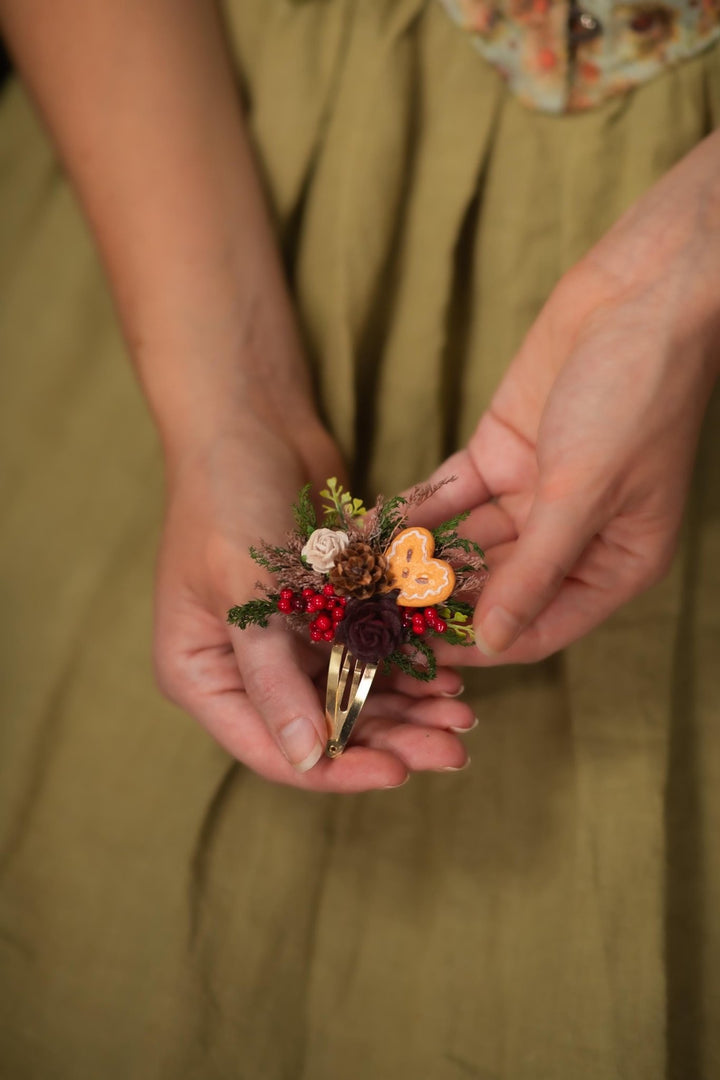 Christmas Flower Hair Clip: Gingerbread Heart, Winter Wedding Accessory – handmade floral hair accessory by magaela