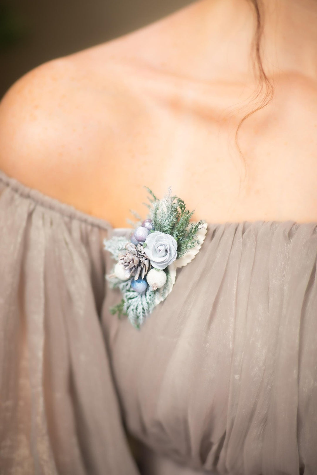 Winter Woodland Brooch: Pine Cones & Berries Christmas Accessory – handmade floral hair accessory by magaela