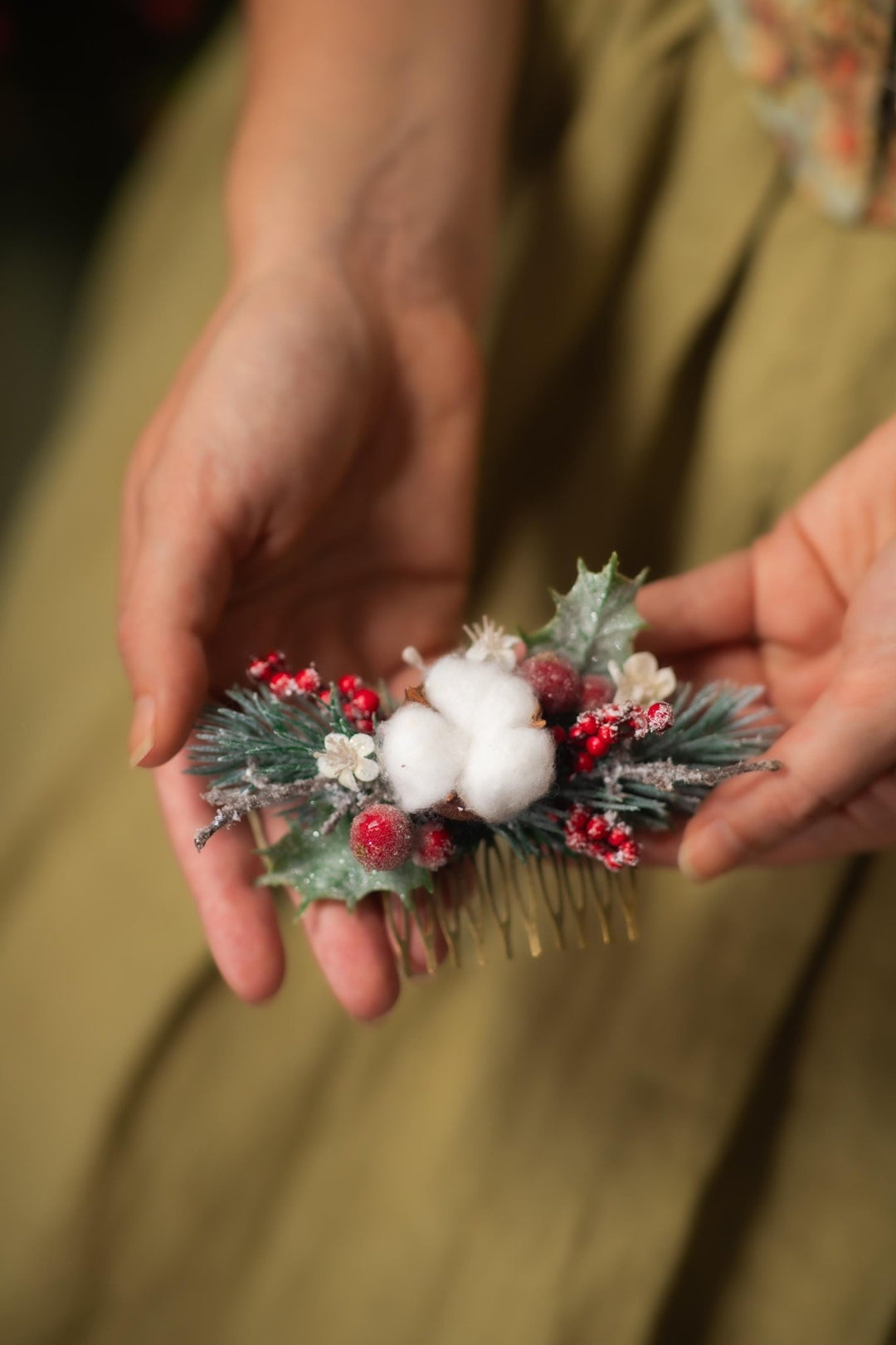 Winter Wedding Hair Comb – Christmas Cotton Flower & Red Berry Hairpiece – handmade floral hair accessory by magaela