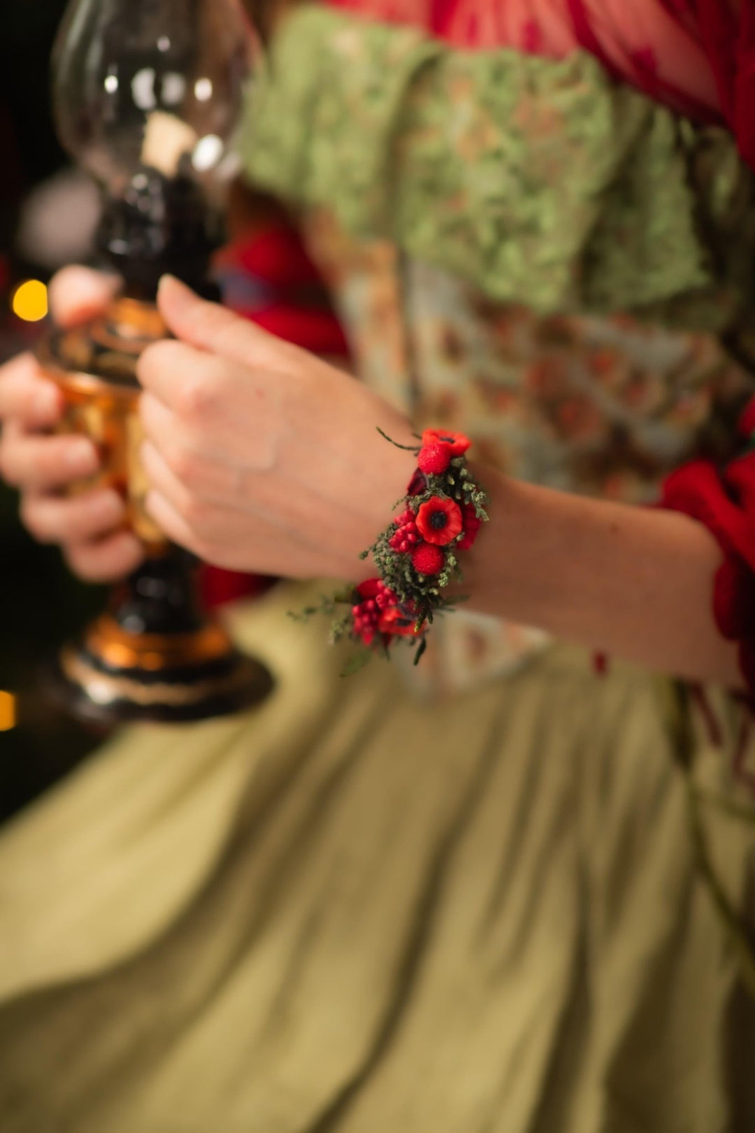 Red Christmas Floral Bracelet: Poppy & Berries Xmas Party Jewelry – handmade floral hair accessory by magaela