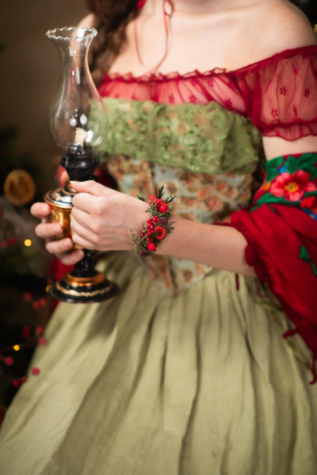 Red Christmas Floral Bracelet: Poppy & Berries Xmas Party Jewelry – handmade floral hair accessory by magaela