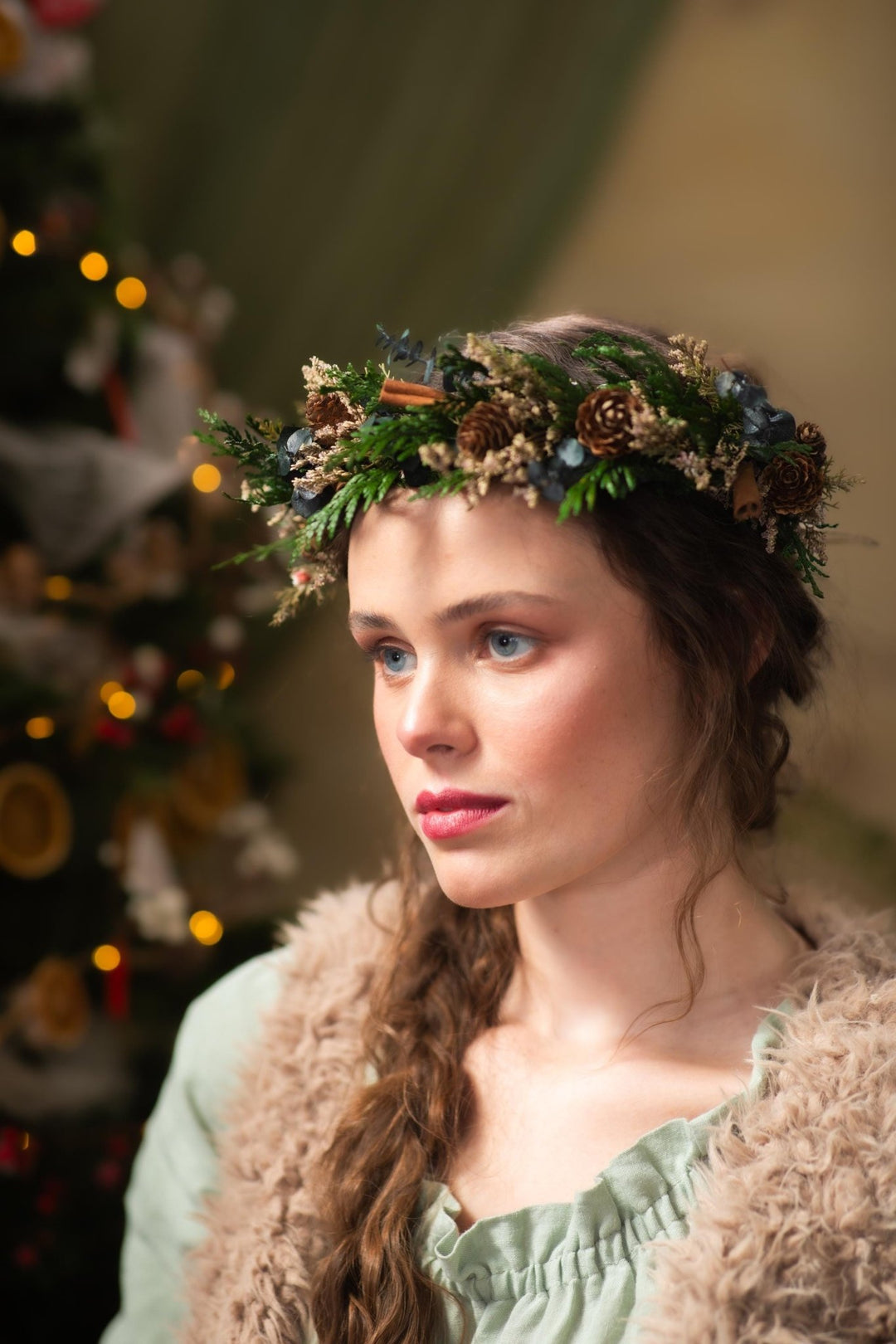 Woodland Hair Wreath: Boho Winter Wedding Headpiece – handmade floral hair accessory by magaela