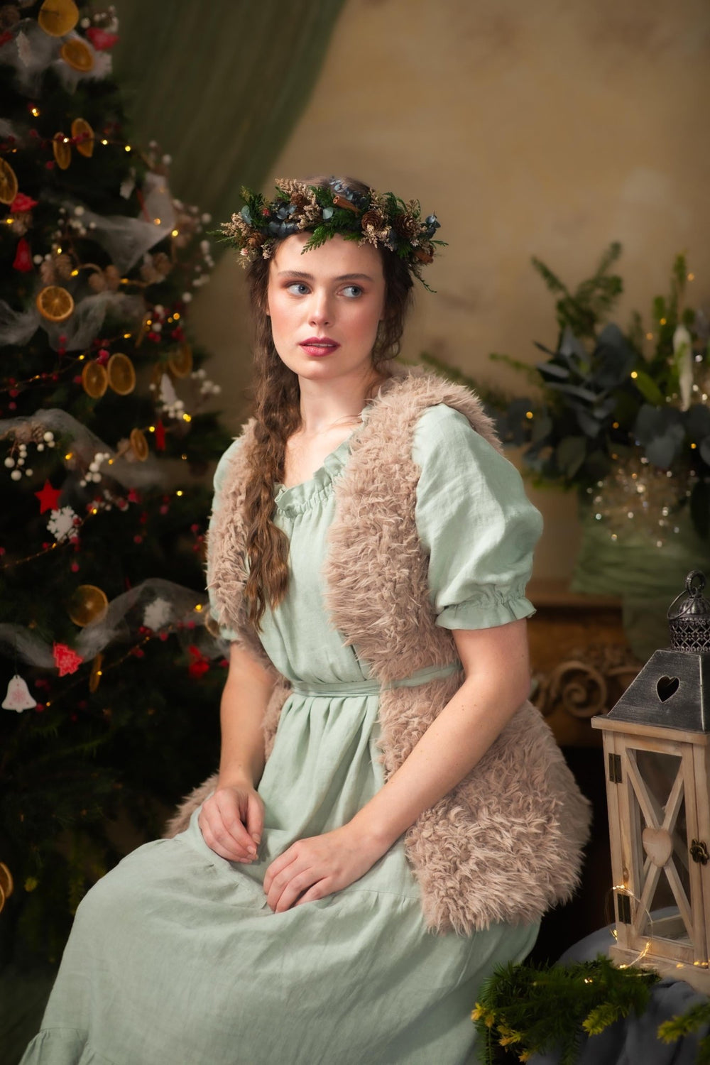 Woodland Hair Wreath: Boho Winter Wedding Headpiece – handmade floral hair accessory by magaela