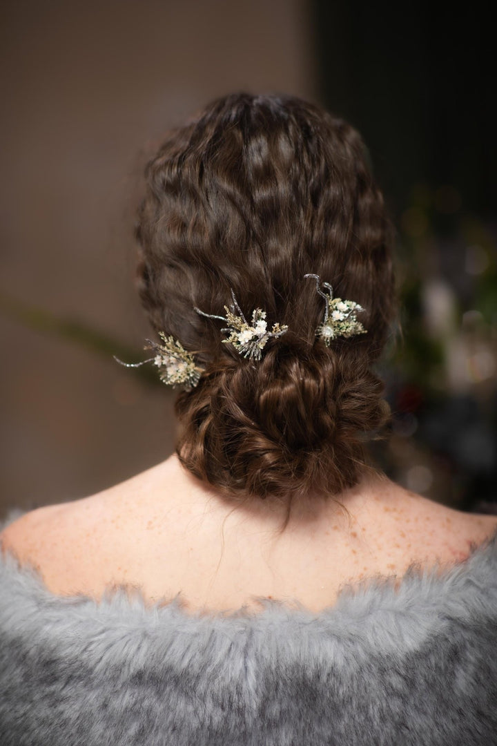Winter Wedding Hair Comb & Pins: Glam Snowflake Bridal Hairstyle – handmade floral hair accessory by magaela