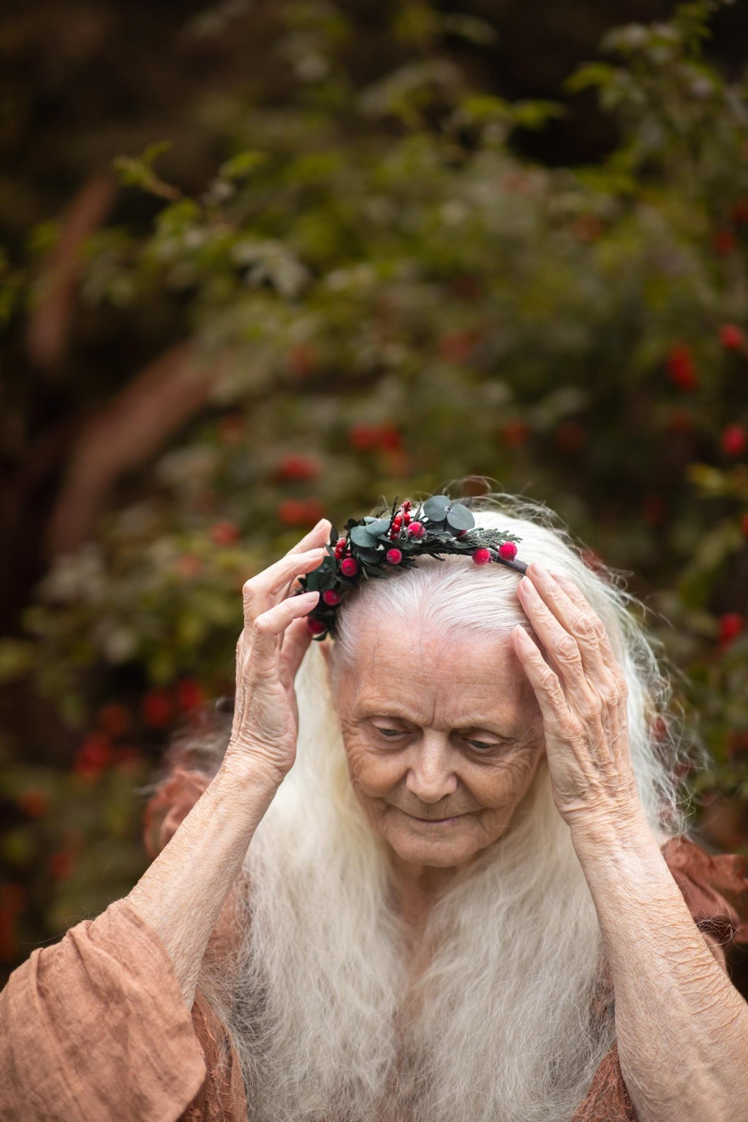 Red Berry Christmas Headband – Holiday Winter Berry Crown – handmade floral hair accessory by magaela