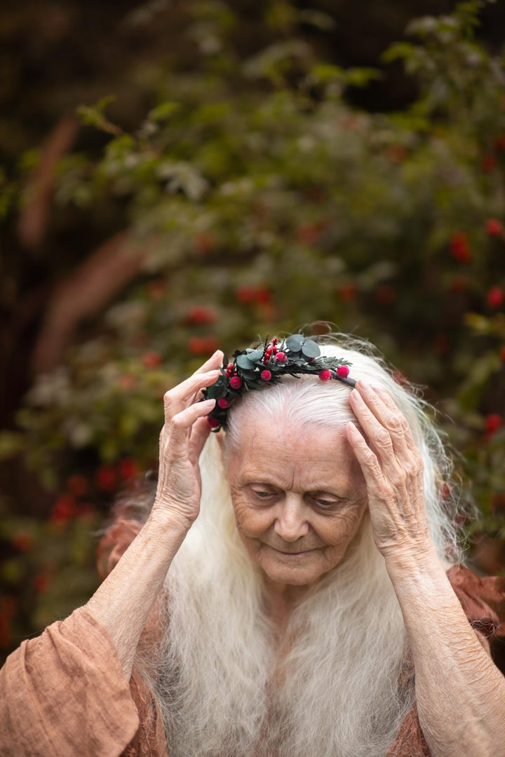 Red Berry Christmas Headband – Holiday Winter Berry Crown – handmade floral hair accessory by magaela