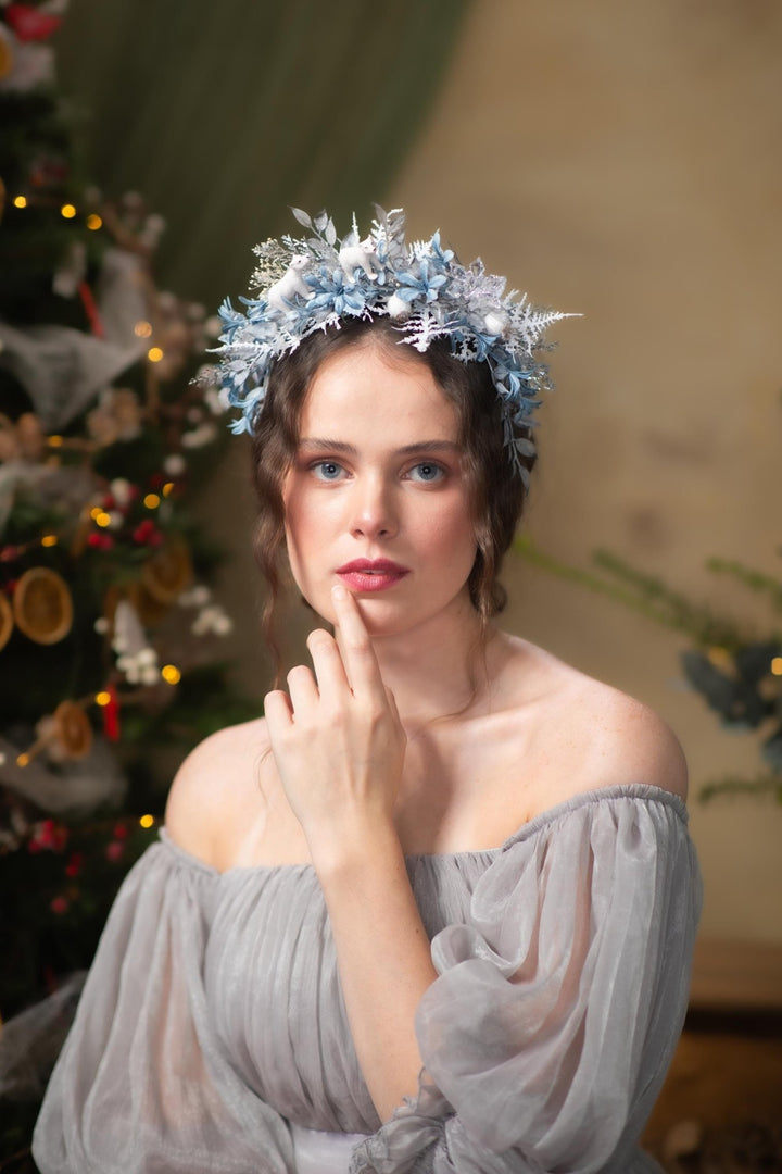 Polar Bear Winter Headband: Blue & White Christmas Headpiece – handmade floral hair accessory by magaela