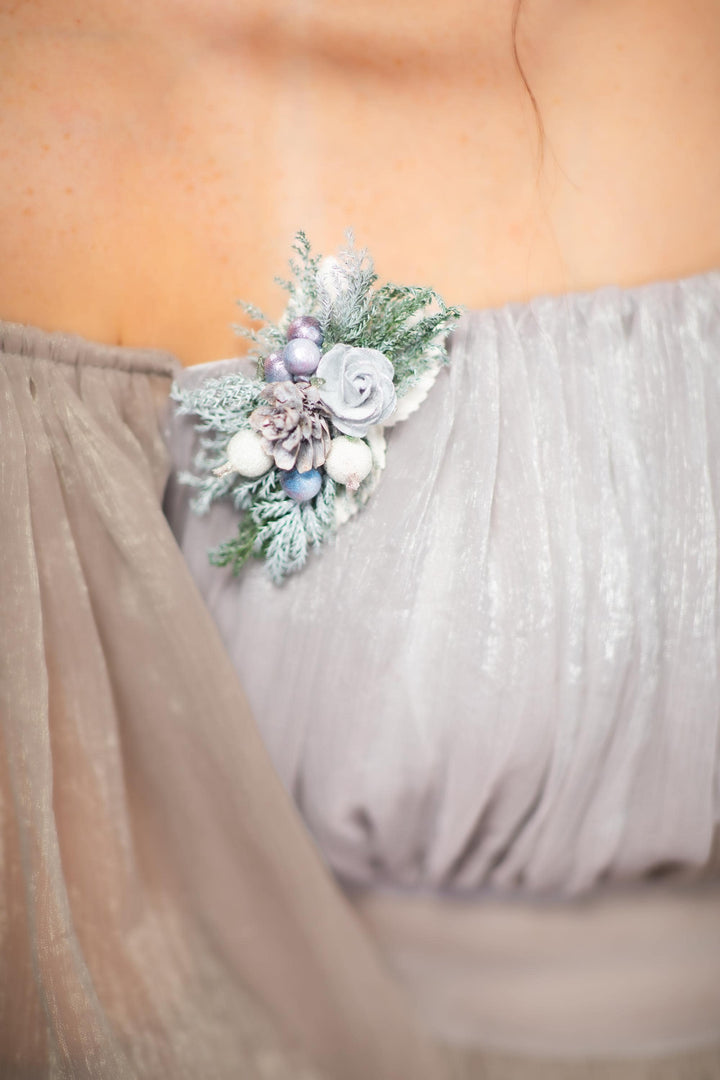 Winter Woodland Brooch: Pine Cones & Berries Christmas Accessory – handmade floral hair accessory by magaela