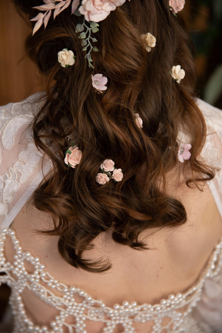 Blush Floral Bridal Hair Vine: Rustic Wedding Veil, Cottagecore Roses – handmade floral hair accessory by magaela