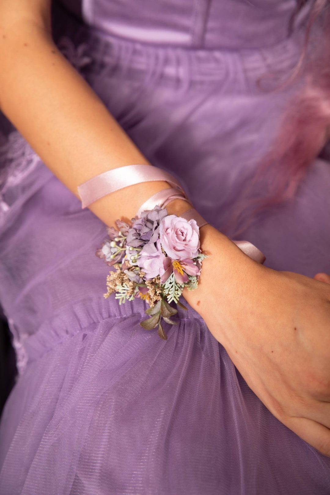 Purple Flower Bracelet: Lilac Wedding Wrist Corsage – handmade floral hair accessory by magaela