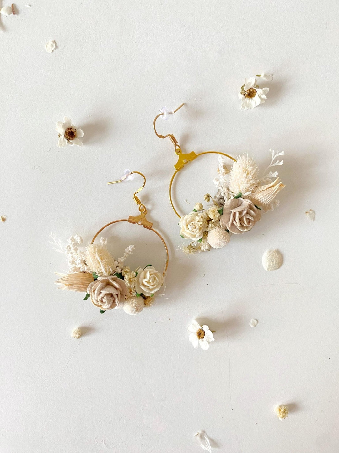 Rustic Flower Hoop Earrings: Beige Bridal Jewelry – handmade floral hair accessory by magaela