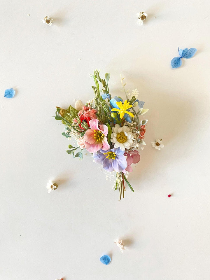 Spring Flower Boutonniere: Colorful Wildflower Groom Corsage – handmade floral hair accessory by magaela