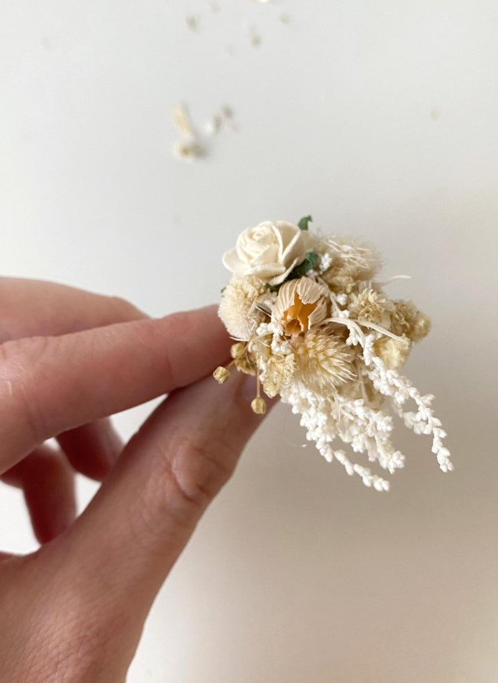 Cream Flower Ring: Rustic Floral Wedding Jewelry – handmade floral hair accessory by magaela