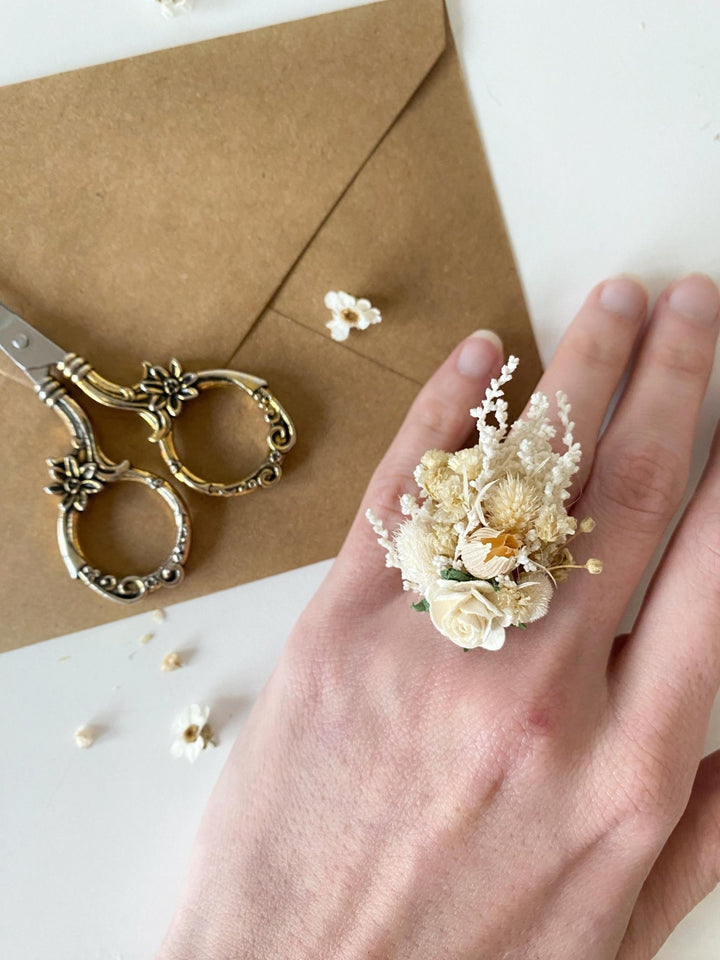 Cream Flower Ring: Rustic Floral Wedding Jewelry – handmade floral hair accessory by magaela