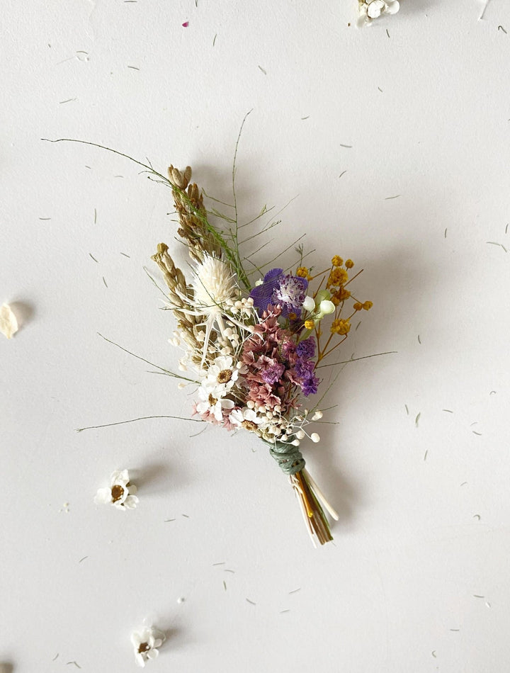 Meadow Flower Boutonniere: Colorful Wildflower Groom Corsage – handmade floral hair accessory by magaela