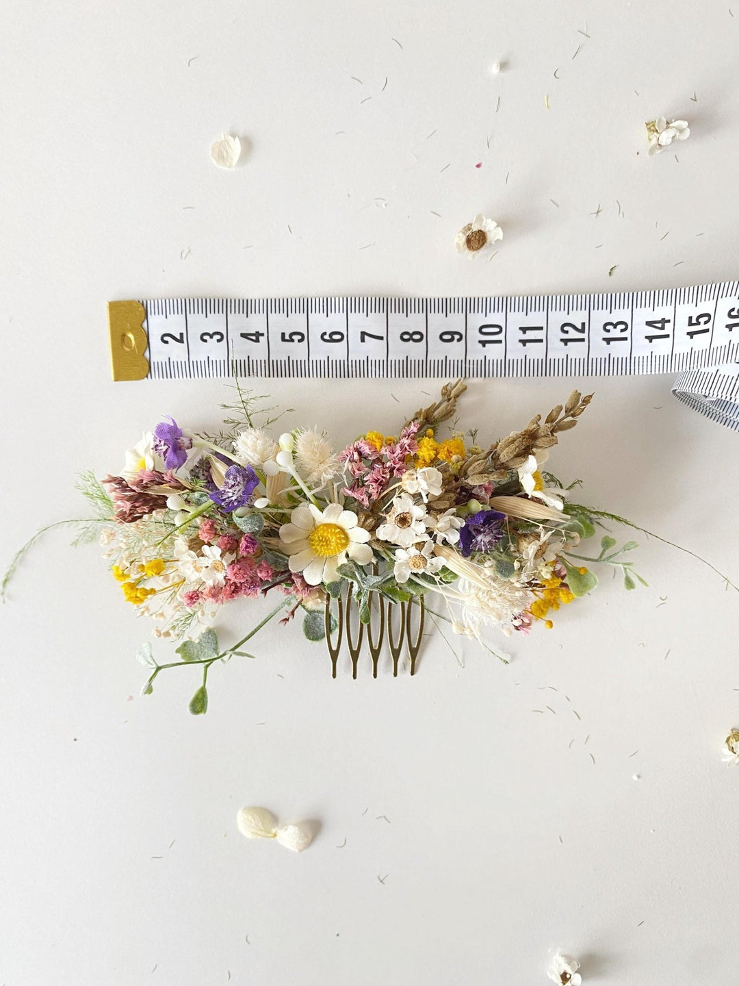 Wildflower Hair Comb: Meadow Daisy Bridal Boho Wedding Accessory – handmade floral hair accessory by magaela