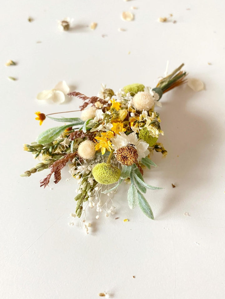 Rustic Flower Boutonniere: Natural Meadow Wedding Corsage – handmade floral hair accessory by magaela