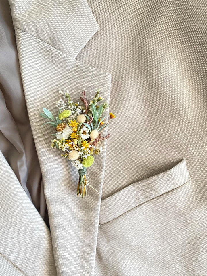 Rustic Flower Boutonniere: Natural Meadow Wedding Corsage – handmade floral hair accessory by magaela