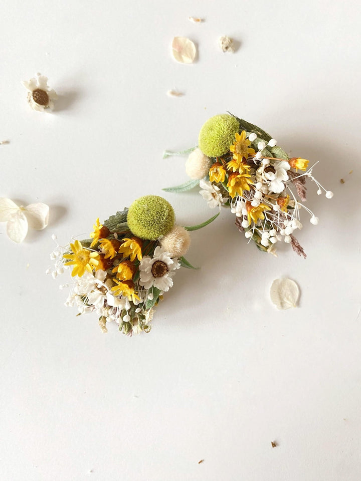 Rustic Wedding Flower Earrings: Preserved Meadow Flowers – handmade floral hair accessory by magaela