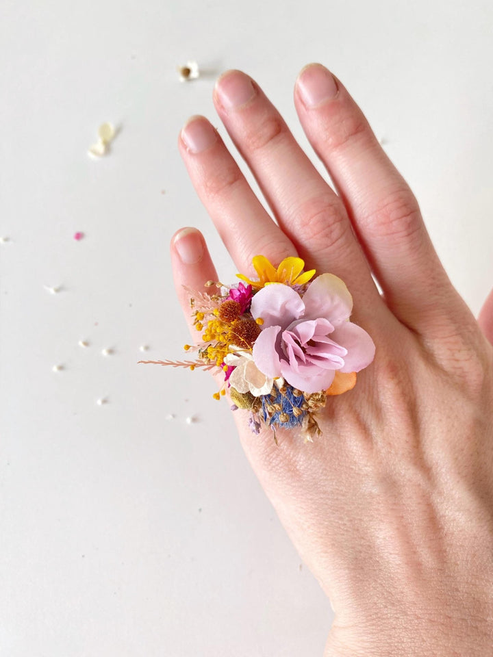 Boho Flower Ring: Colorful Meadow Design, Adjustable Floral Jewelry – handmade floral hair accessory by magaela