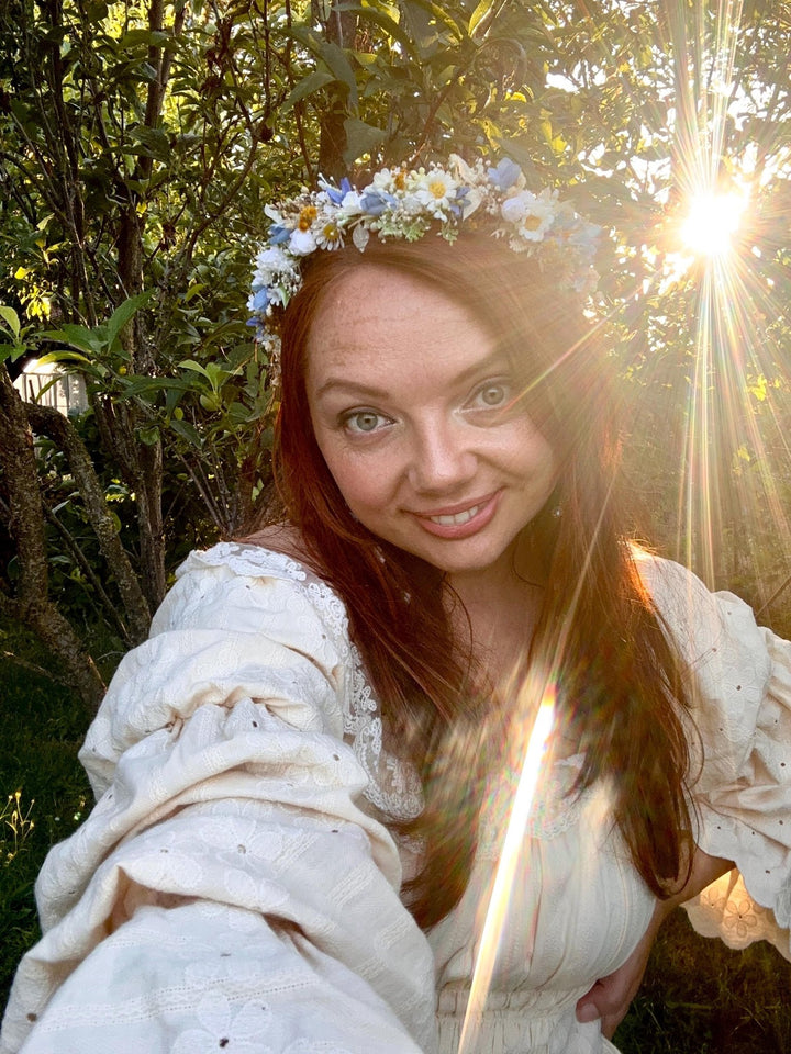 Meadow Flower Headband: White, Blue, & Daisy Bridal Headpiece – handmade floral hair accessory by magaela