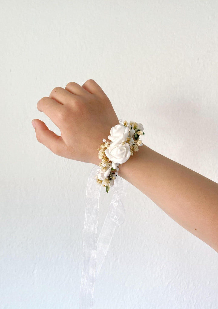 First Communion Set: White Rose Wreath, Flower Belt & Bracelet – handmade floral hair accessory by magaela