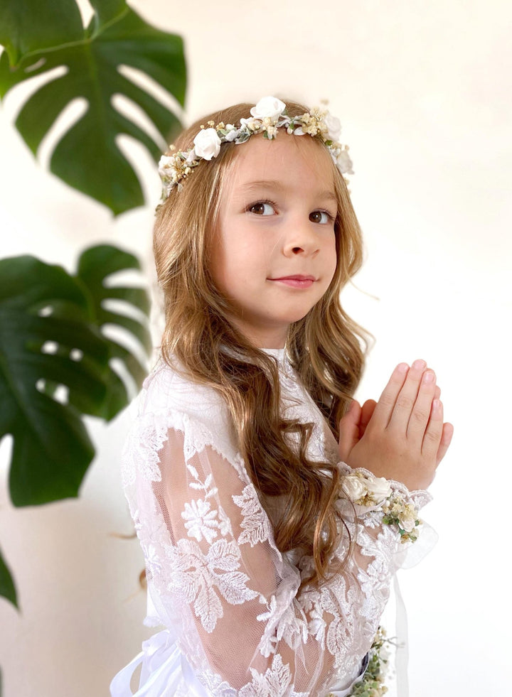 White Rose Flower Crown: First Communion Wreath, Bridal Headpiece – handmade floral hair accessory by magaela