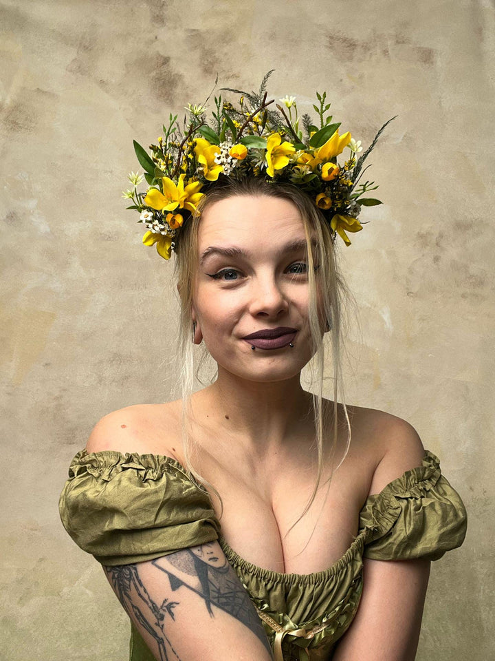 Yellow Forsythia Flower Headband: Spring Wedding Headpiece – handmade floral hair accessory by magaela