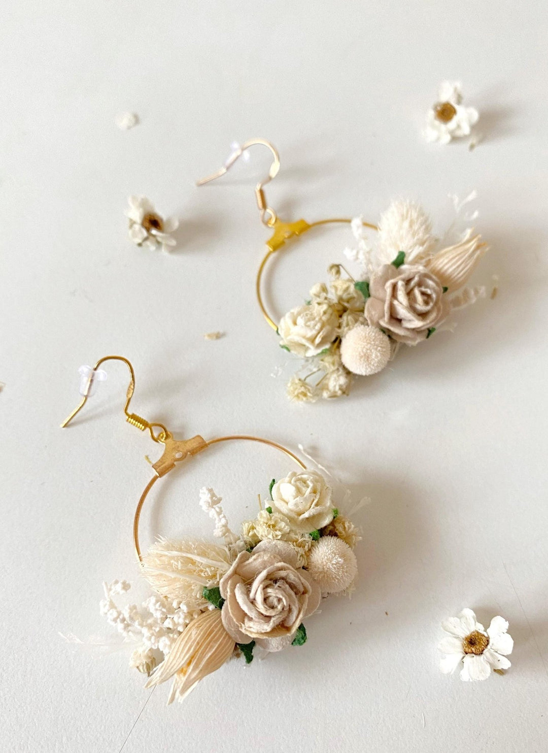 Rustic Flower Hoop Earrings: Beige Bridal Jewelry, 3cm Circle – handmade floral hair accessory by magaela