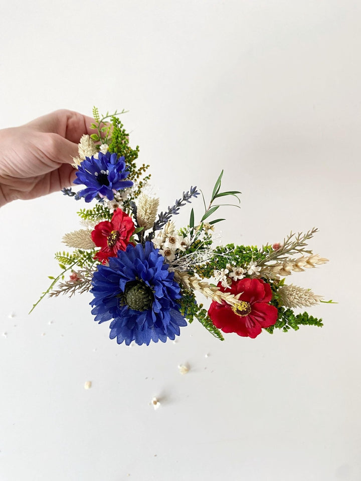 Meadow Wedding Hair Vine: Poppy, Daisy, Cornflower Bridal Comb – handmade floral hair accessory by magaela