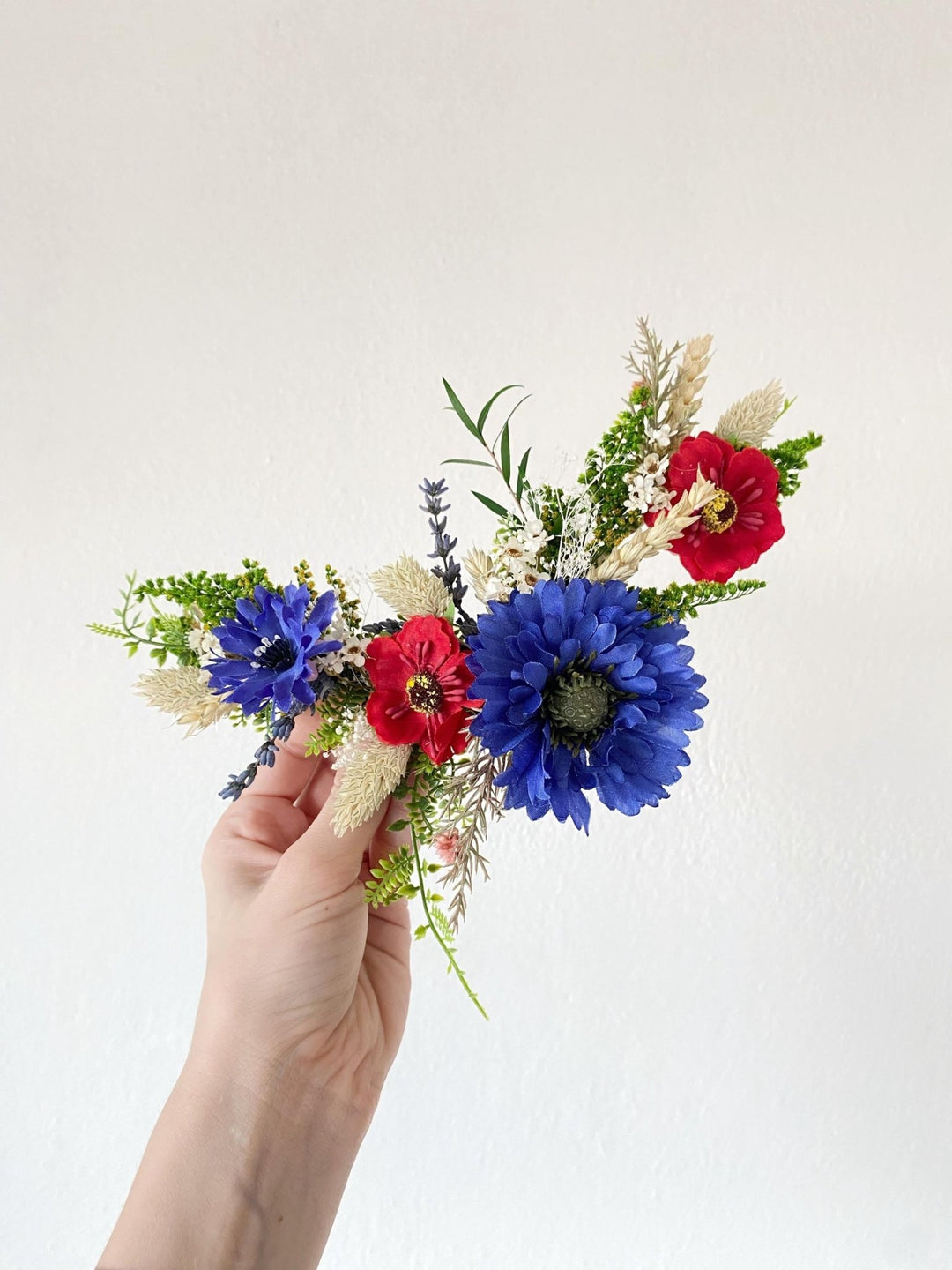 Meadow Wedding Hair Vine: Poppy and Cornflower Bridal Comb – handmade floral hair accessory by magaela