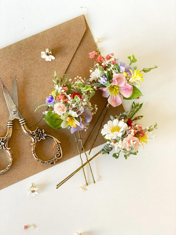 Wildflower Hair Pins: Bridal Meadow Daisy Bobby Pins – handmade floral hair accessory by magaela