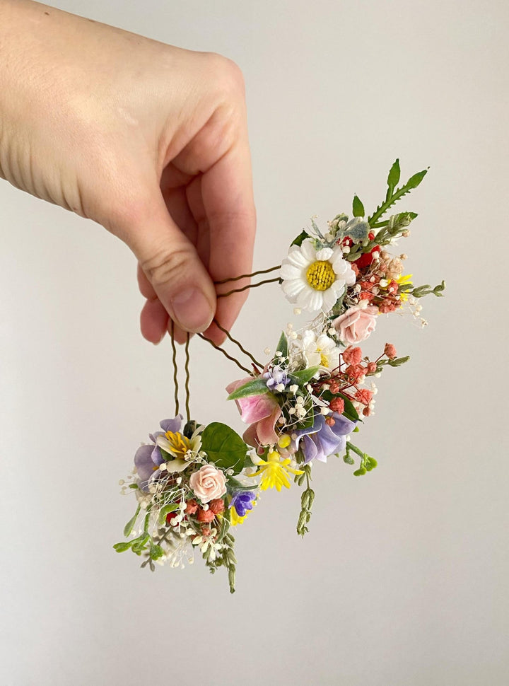 Wildflower Hair Pins: Bridal Meadow Daisy Bobby Pins – handmade floral hair accessory by magaela