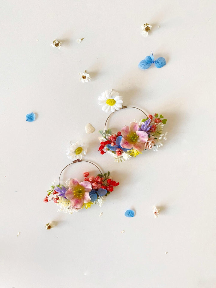 Floral Circle Earrings: Spring Wedding Jewelry, Meadow Design – handmade floral hair accessory by magaela