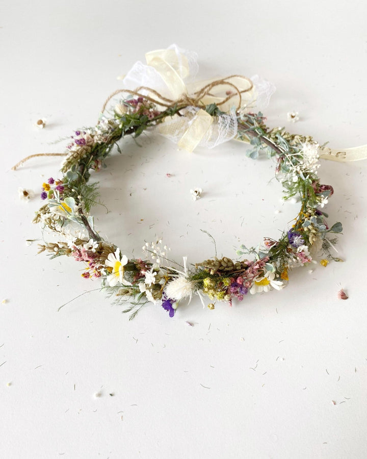 Daisy Flower Crown: Boho Garden Wedding Headpiece – handmade floral hair accessory by magaela