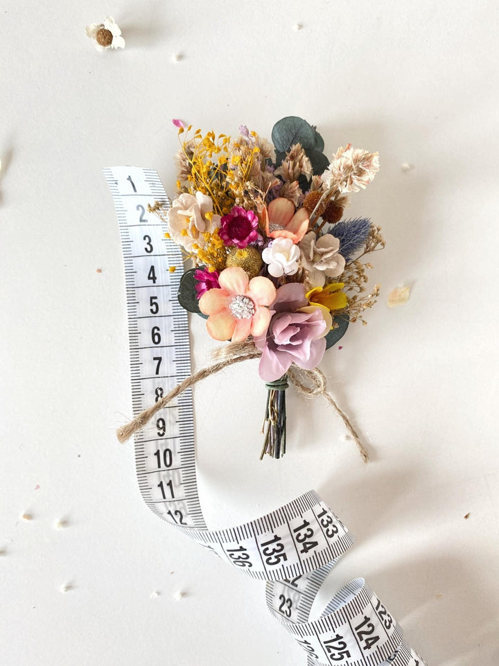 Colorful Flower Boutonniere: Boho Wedding Groom Corsage – handmade floral hair accessory by magaela