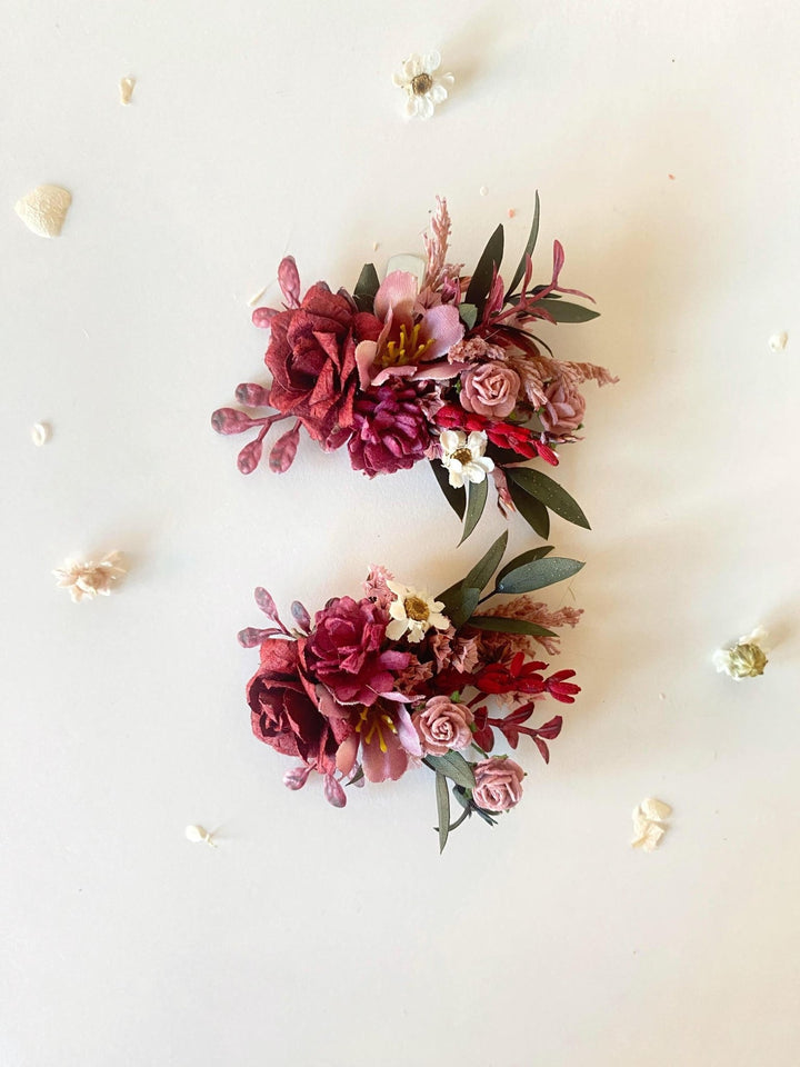 Burgundy Flower Shoe Clips: Boho Wedding Floral Decoration – handmade floral hair accessory by magaela