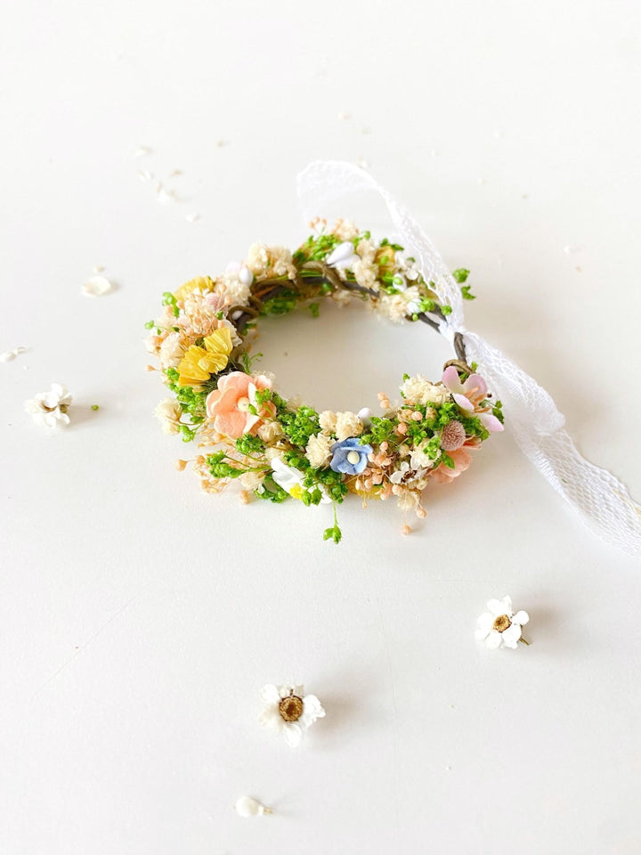 Pastel Flower Bracelet: Romantic Wedding Wrist Corsage – handmade floral hair accessory by magaela