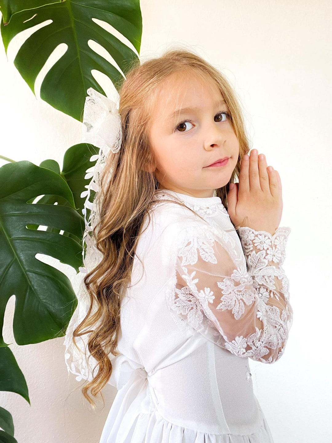 First Communion Lace Hair Bow: White Flower Girl Clip – handmade floral hair accessory by magaela