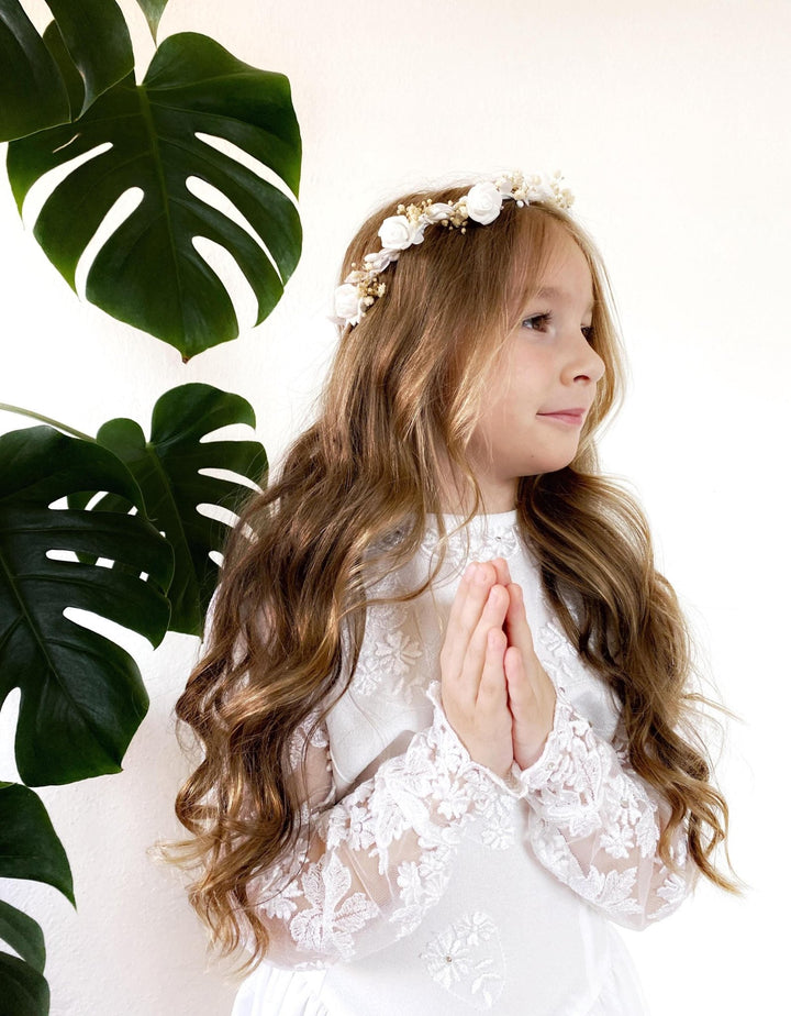 White Flower Girl Crown: First Communion Wreath, Bridesmaid Headpiece – handmade floral hair accessory by magaela