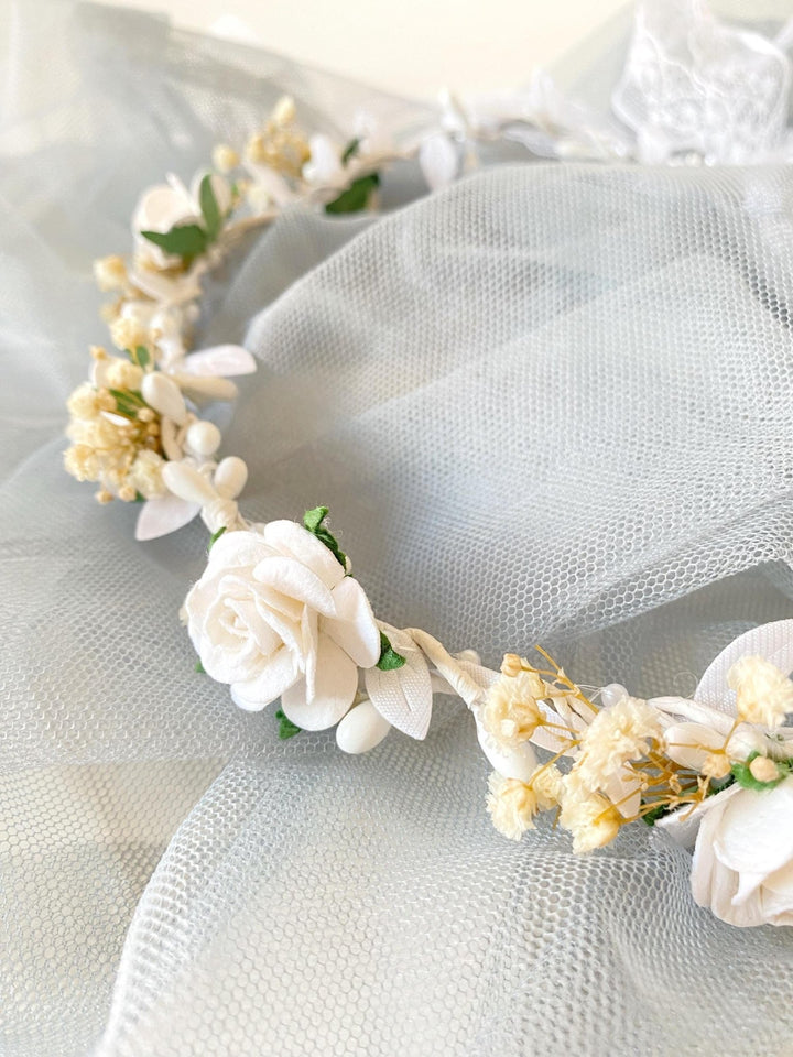 White Rose Flower Crown: First Communion Headpiece – handmade floral hair accessory by magaela