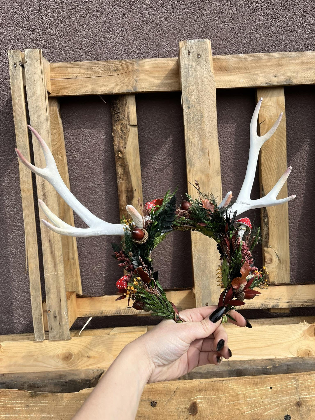 Whimsical Antler Flower Crown: Fairycore Festival Headpiece – handmade floral hair accessory by magaela