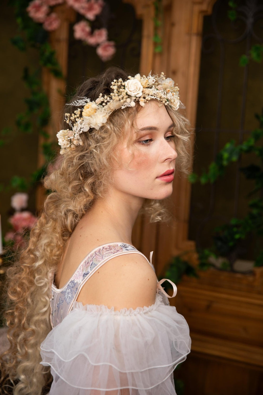 Boho Flower Hair Wreath: Rustic Cottagecore Wedding Headpiece – handmade floral hair accessory by magaela